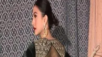 Gauhar Khan in Narayan Jewellers’ jewellery for a Wedding.